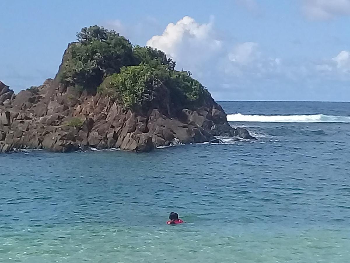 Josurfinn, Puraran Beach Baras  Extérieur photo